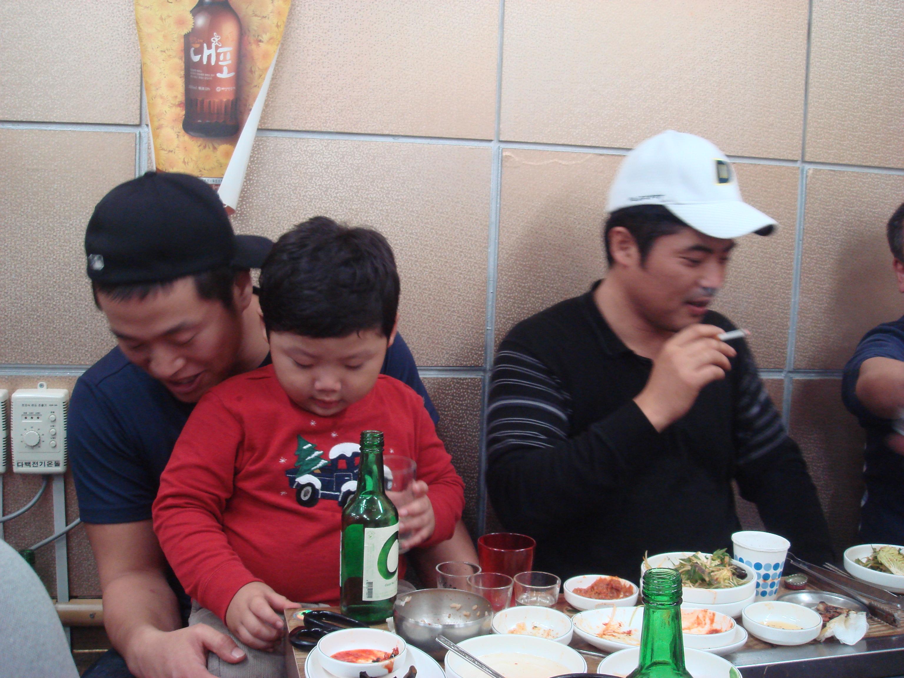 재길형아들회식.JPG